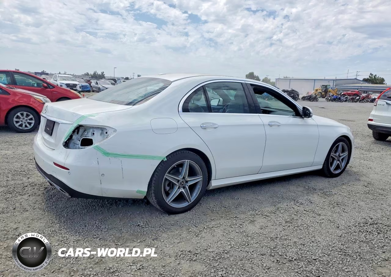 2018 Mercedes-Benz E 300 VIN:WDDZF4JB0JA465568 - 3