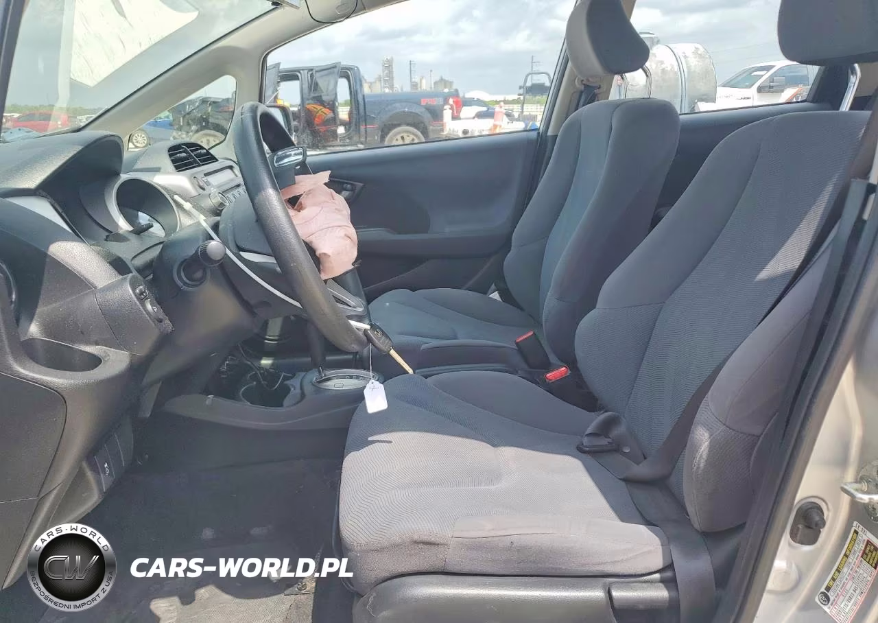 2012 Honda Fit VIN:JHMGE8H33CC029037 - 7