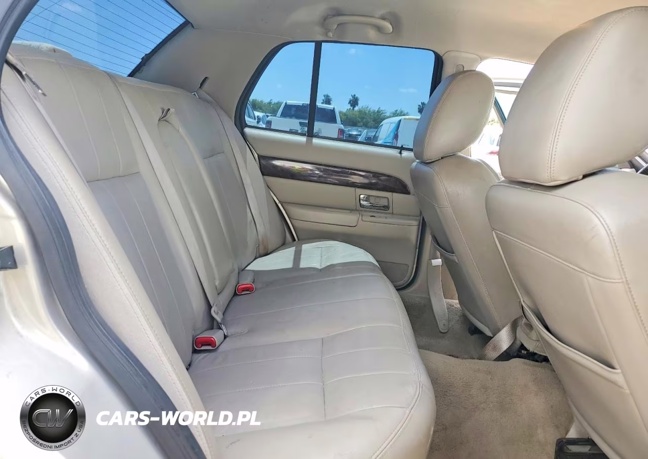2011 Mercury Grand Marquis Ls VIN:2MEBM7FV4BX609412 - 10