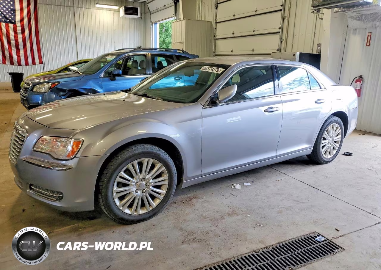 2014 Chrysler 300 – zdjęcie 1 z 12