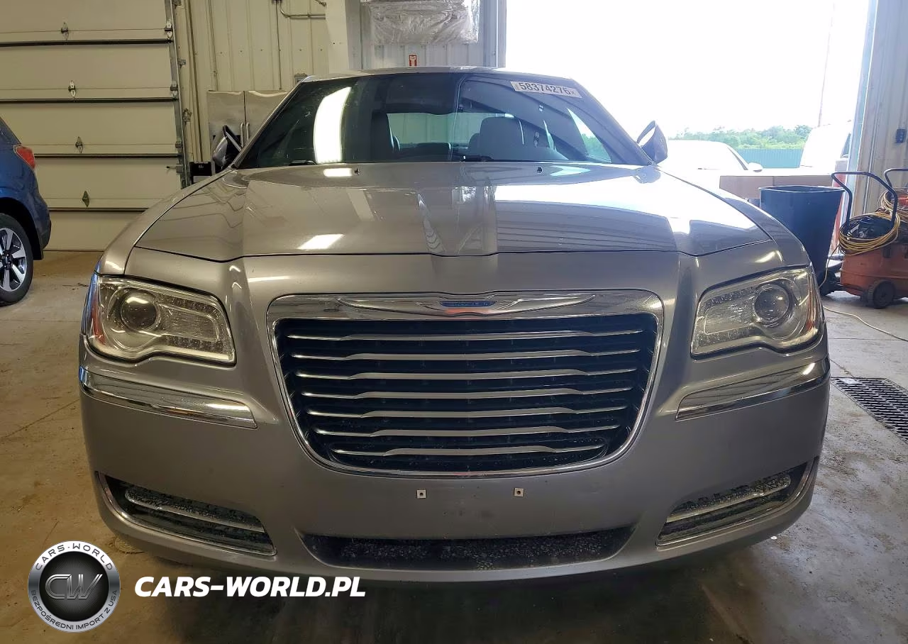 2014 Chrysler 300 VIN:2C3CCARG9EH223610 - 5