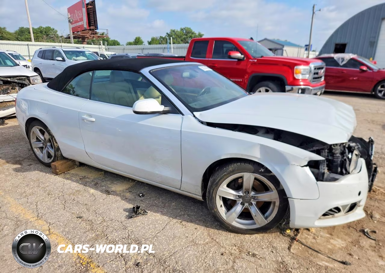 2013 Audi A5 Premium Plus VIN:WAULFAFH3DN015614 - 4