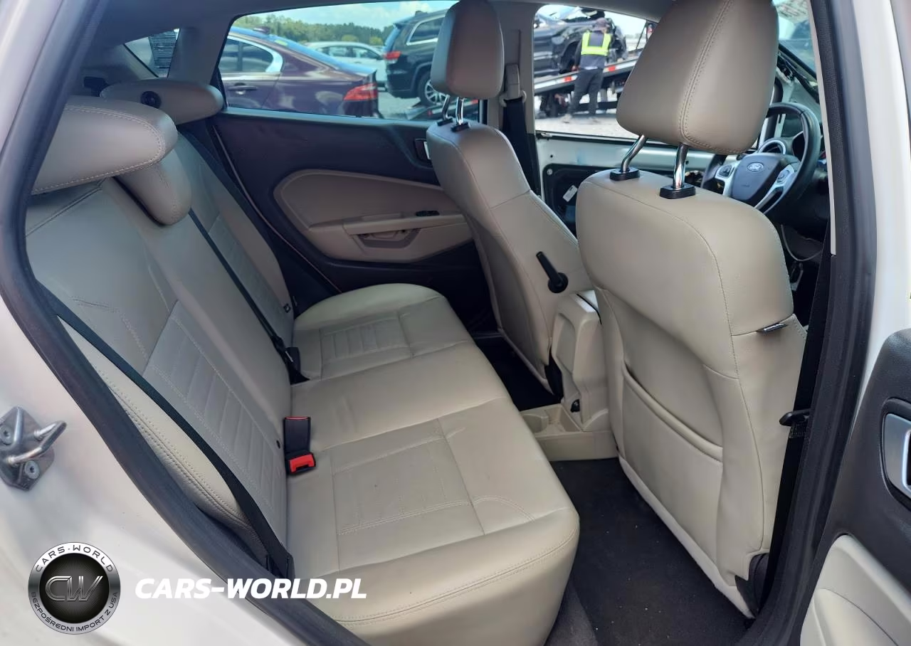 2018 Ford Fiesta Titanium VIN:3FADP4FJ7JM143648 - 10