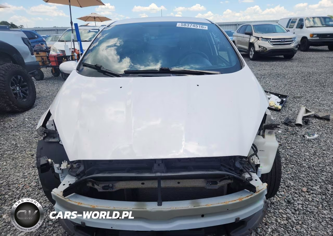 2018 Ford Fiesta Titanium VIN:3FADP4FJ7JM143648 - 5