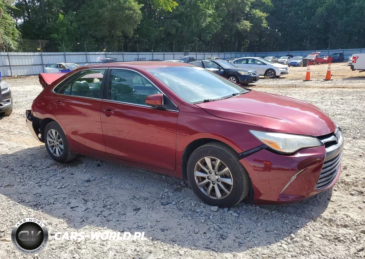 2015 Toyota Camry Le VIN:4T1BF1FK7FU980975 - 4