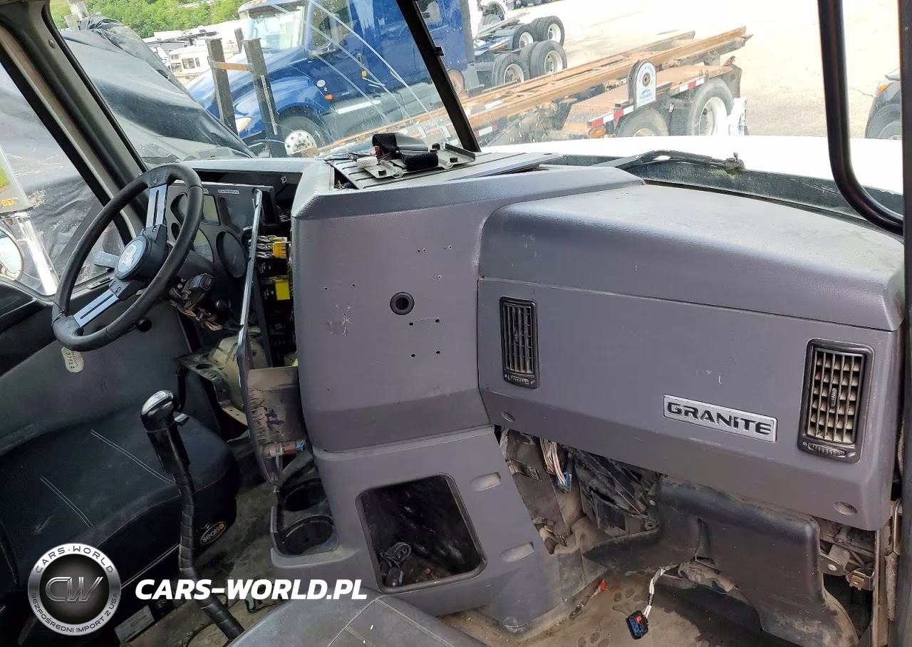 2013 Mack Gu713 Fuel Truck VIN:1M2AX07C6DM014673 - 5