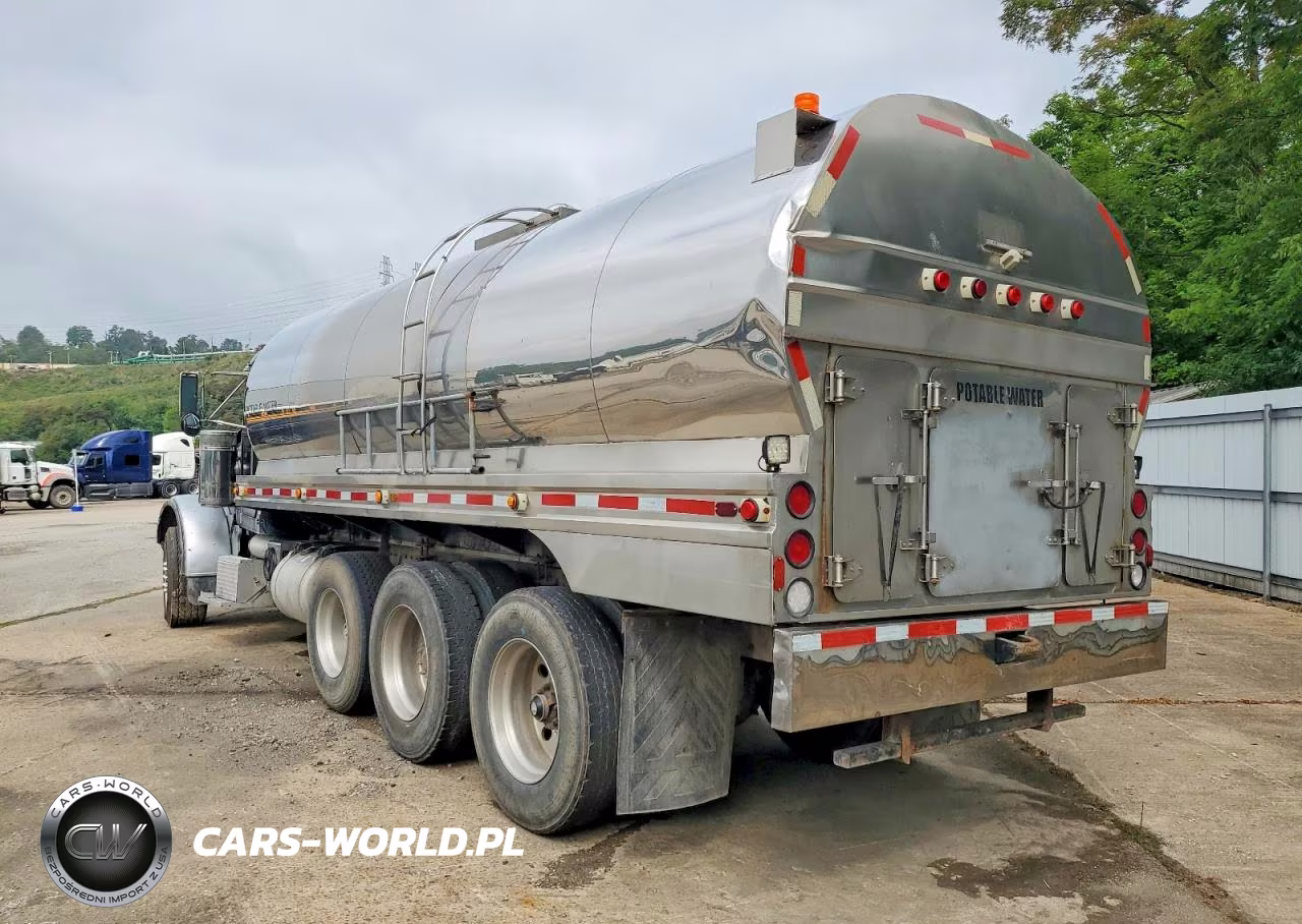 2001 Peterbilt 379 Water Truck VIN:1NP5XBTXX1N567870 - 3