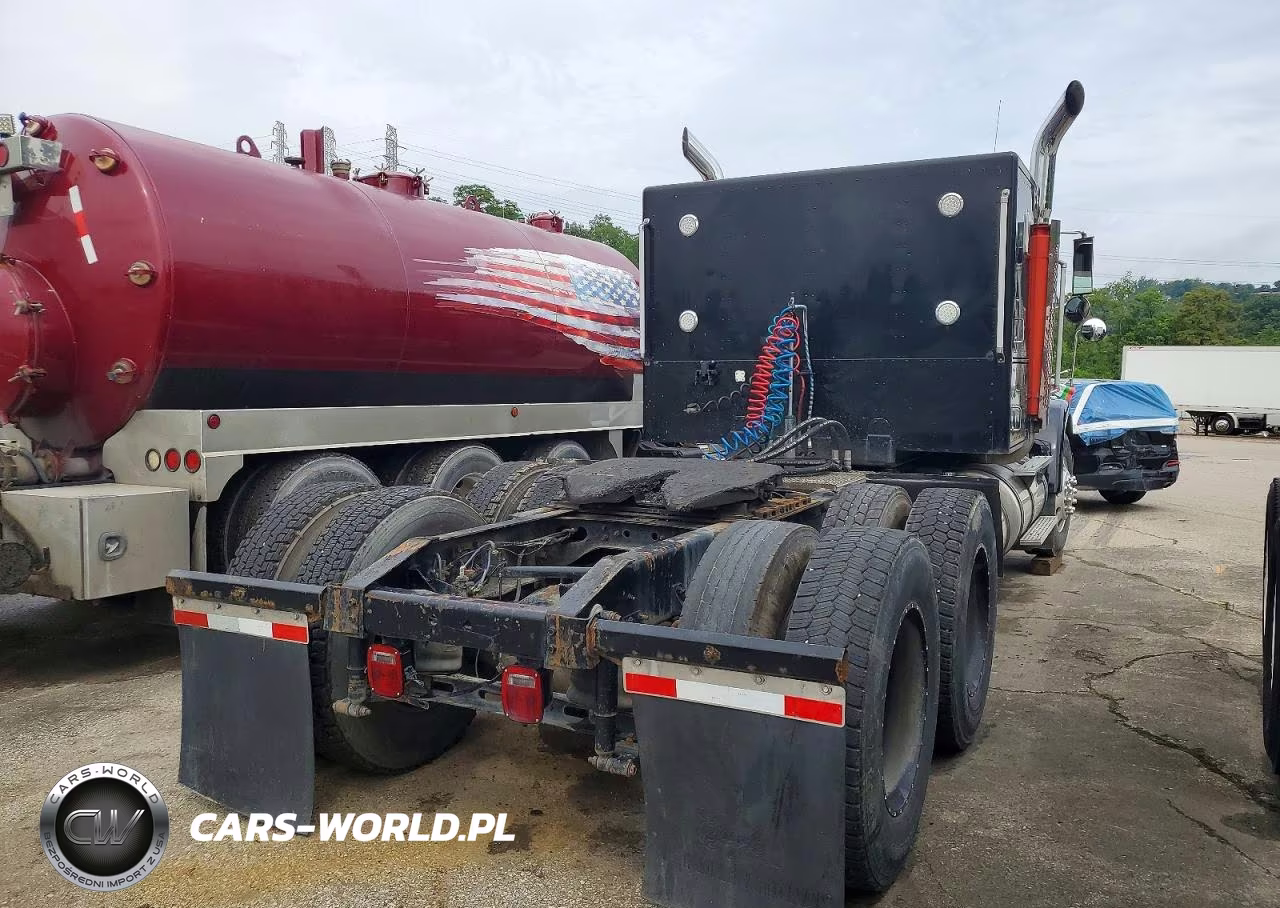 1993 International 9300 Semi Truck VIN:2HSFBMZR9PC070345 - 4
