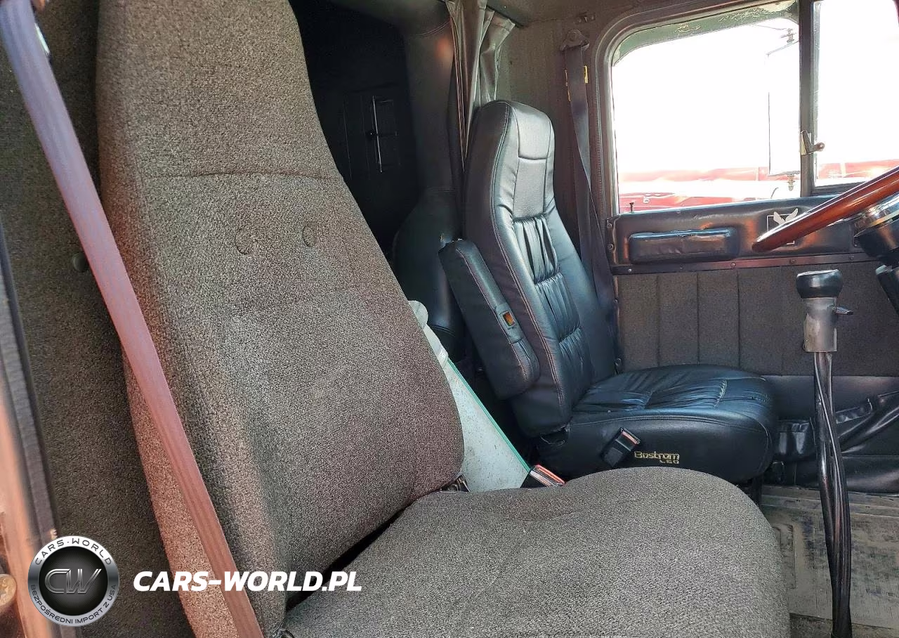 1993 International 9300 Semi Truck VIN:2HSFBMZR9PC070345 - 6