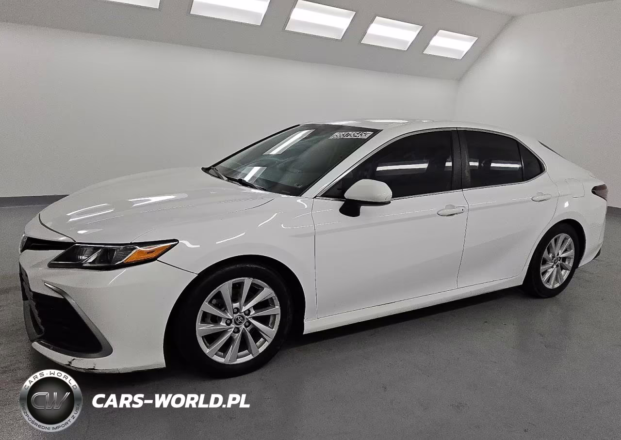 2021 Toyota Camry Le VIN:4T1C11AK1MU551614 - 1