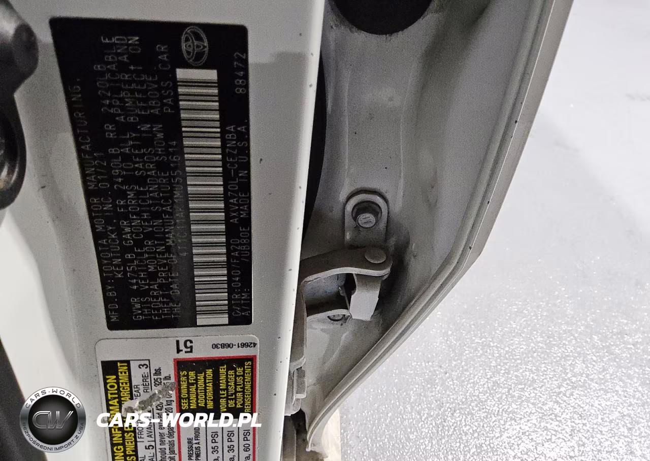 2021 Toyota Camry Le VIN:4T1C11AK1MU551614 - 12