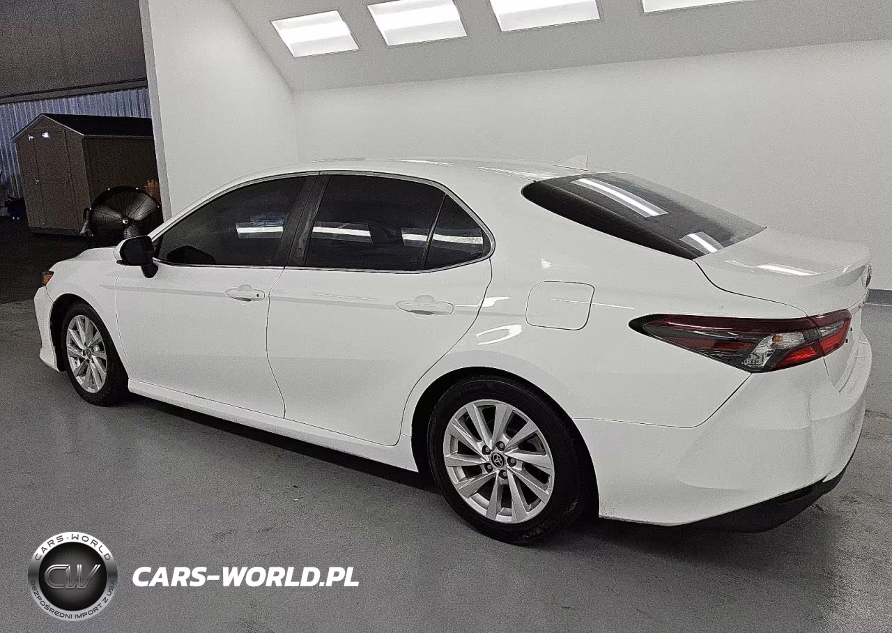 2021 Toyota Camry Le VIN:4T1C11AK1MU551614 - 2