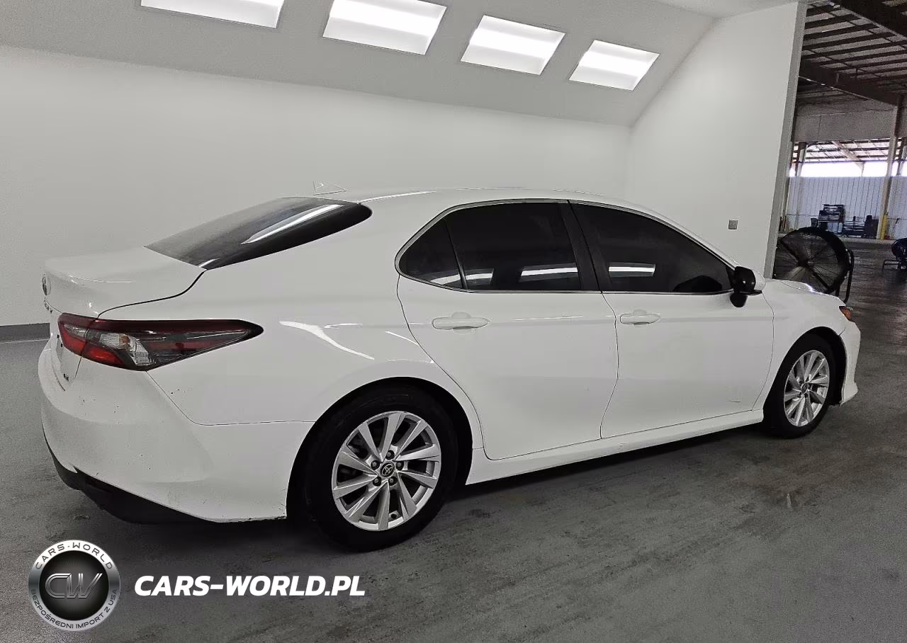 2021 Toyota Camry Le VIN:4T1C11AK1MU551614 - 3
