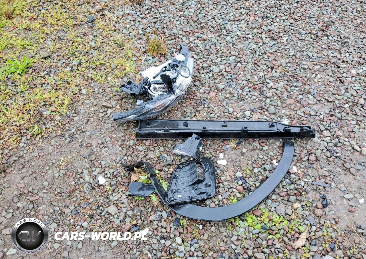 2021 Subaru Forester Touring VIN:JF2SKAXC0MH557573 - 13