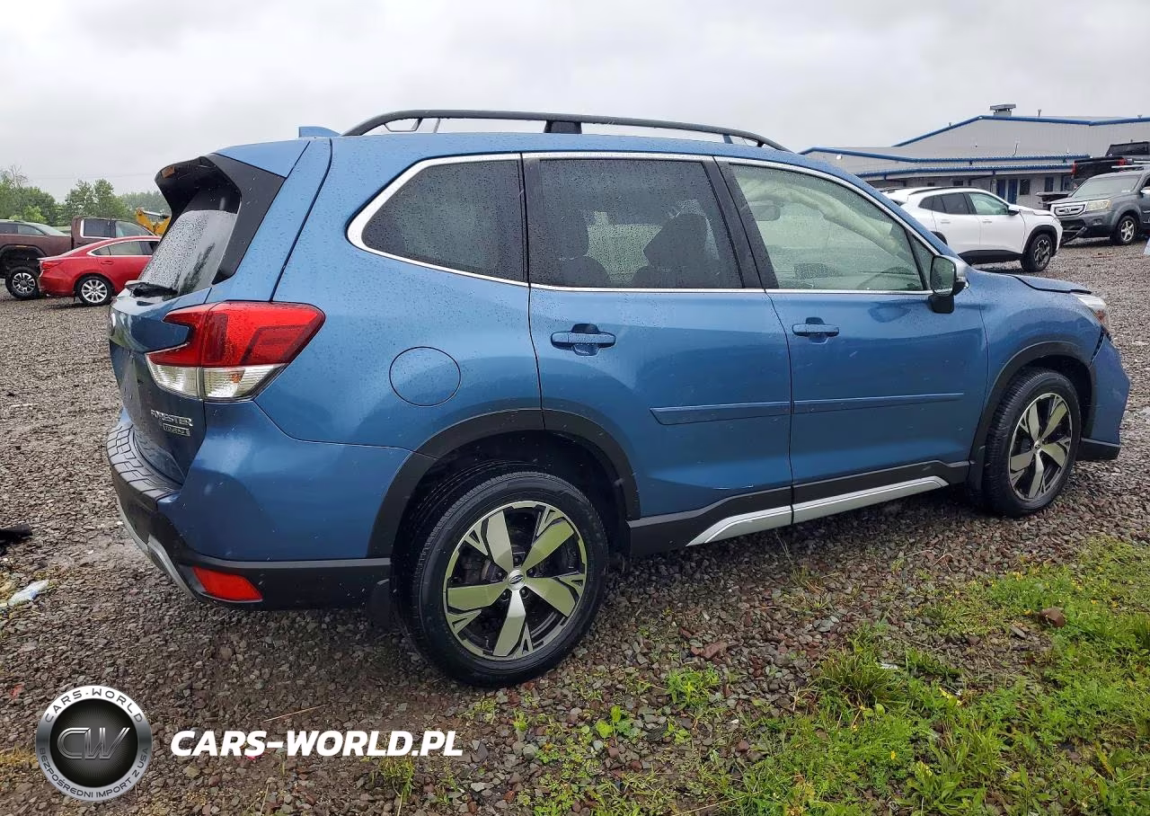 2021 Subaru Forester Touring VIN:JF2SKAXC0MH557573 - 3