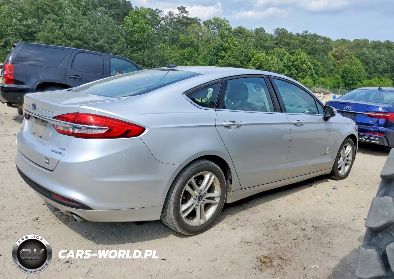 2018 Ford Fusion Se Hybrid VIN:3FA6P0LUXJR116432 - 3