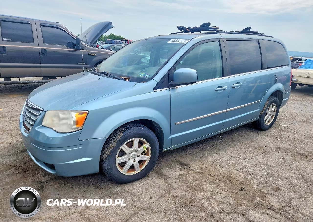 2010 Chrysler Town & Country Touring
