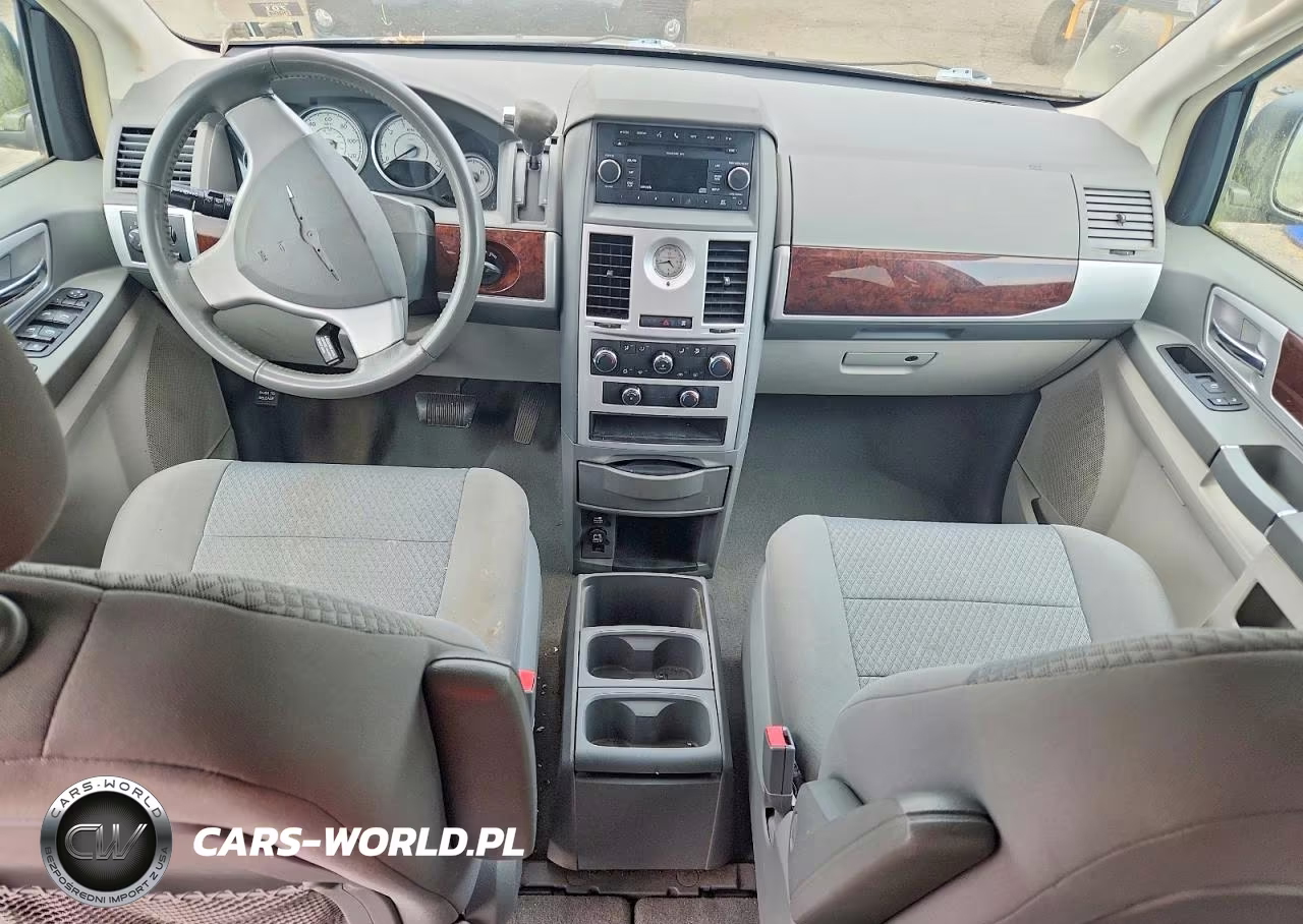 2010 Chrysler Town & Country Touring VIN:2A4RR5D17AR300181 - 8