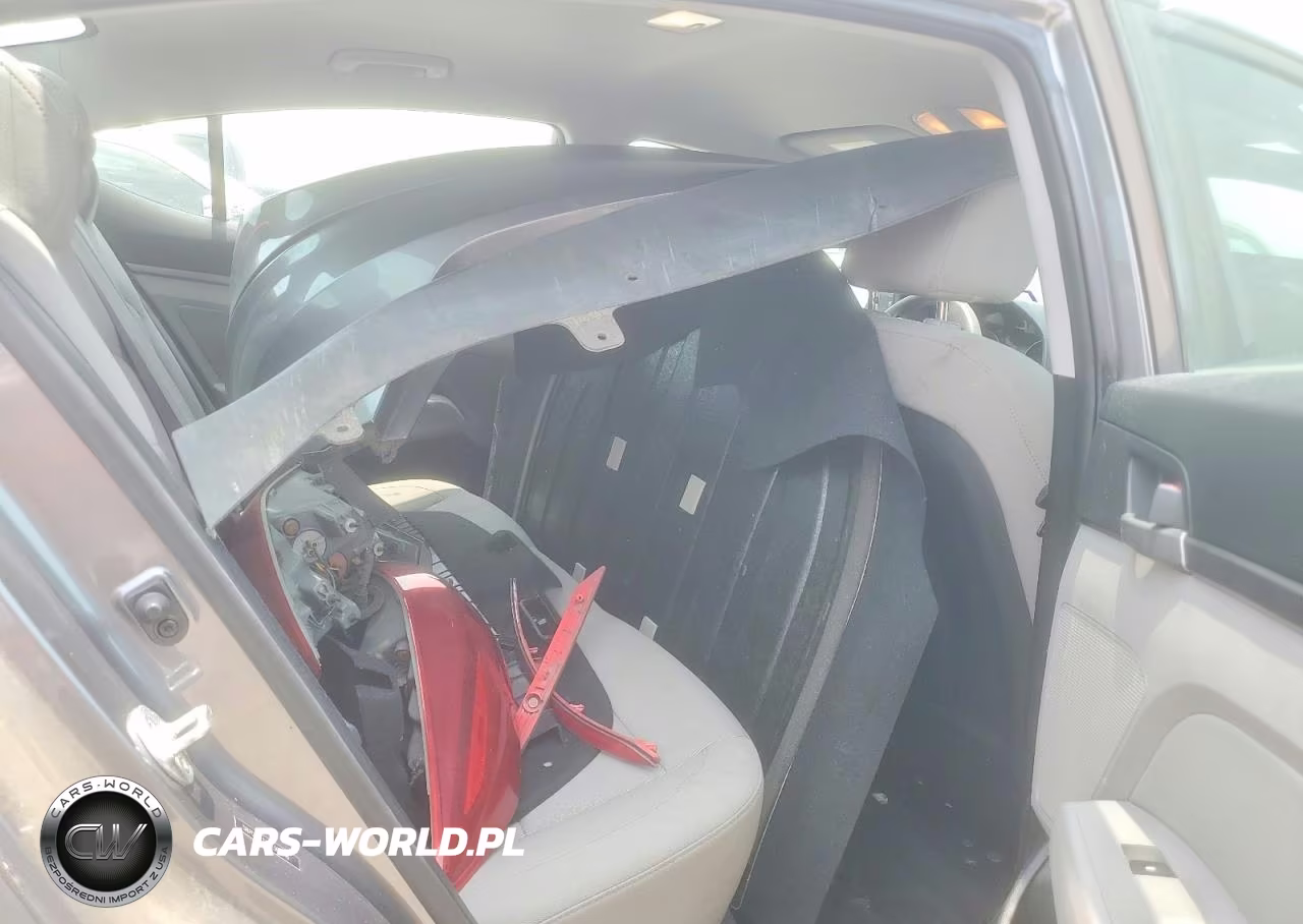2018 Hyundai Elantra Sel VIN:5NPD84LF8JH362146 - 10