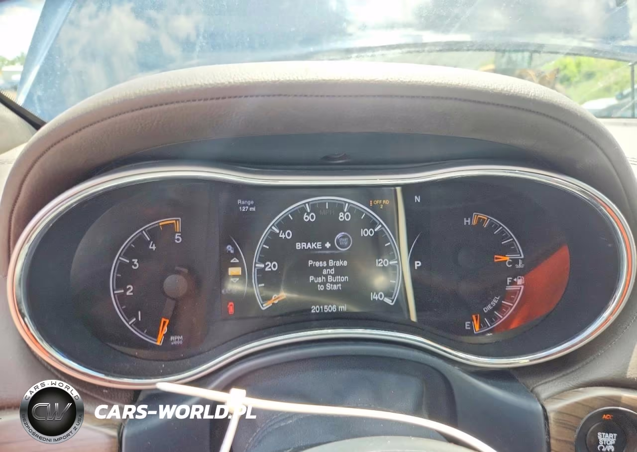 2014 Jeep Grand Cherokee Overland VIN:1C4RJFCM9EC372304 - 9