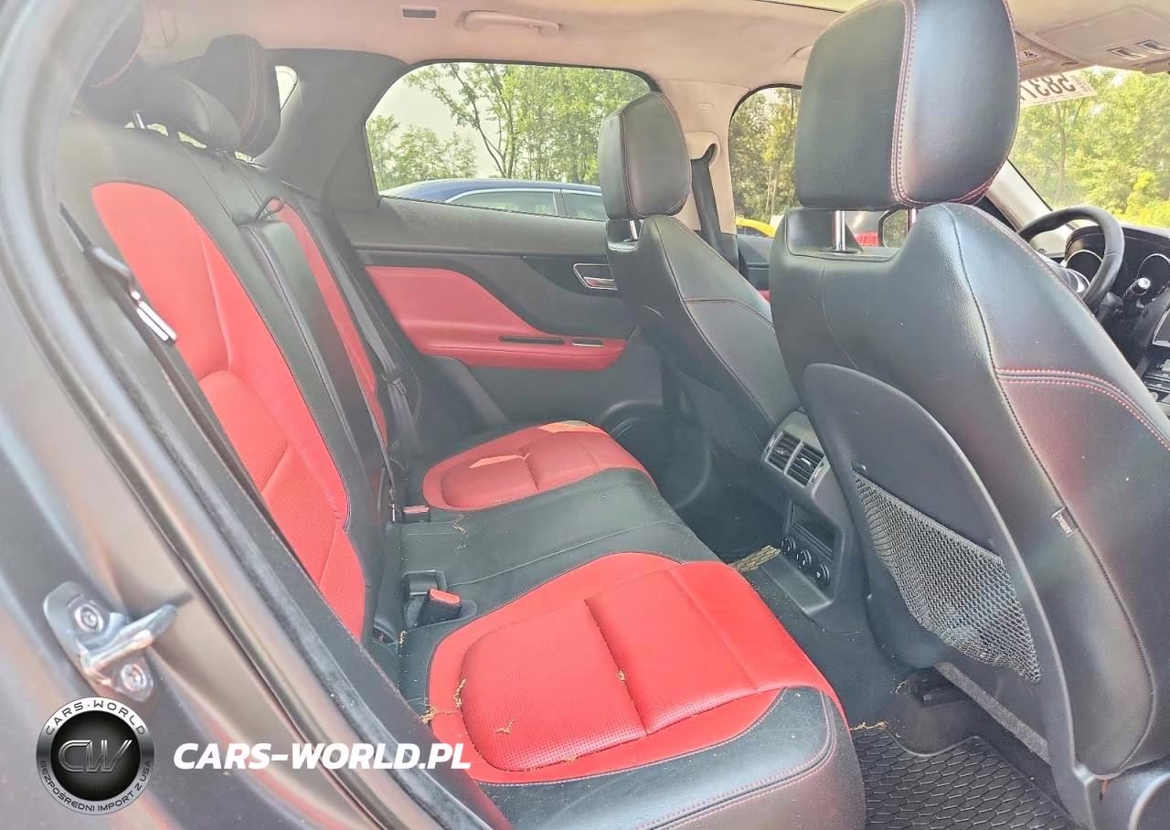 2020 Jaguar F-Pace R - Sport VIN:SADCL2GX8LA627308 - 10