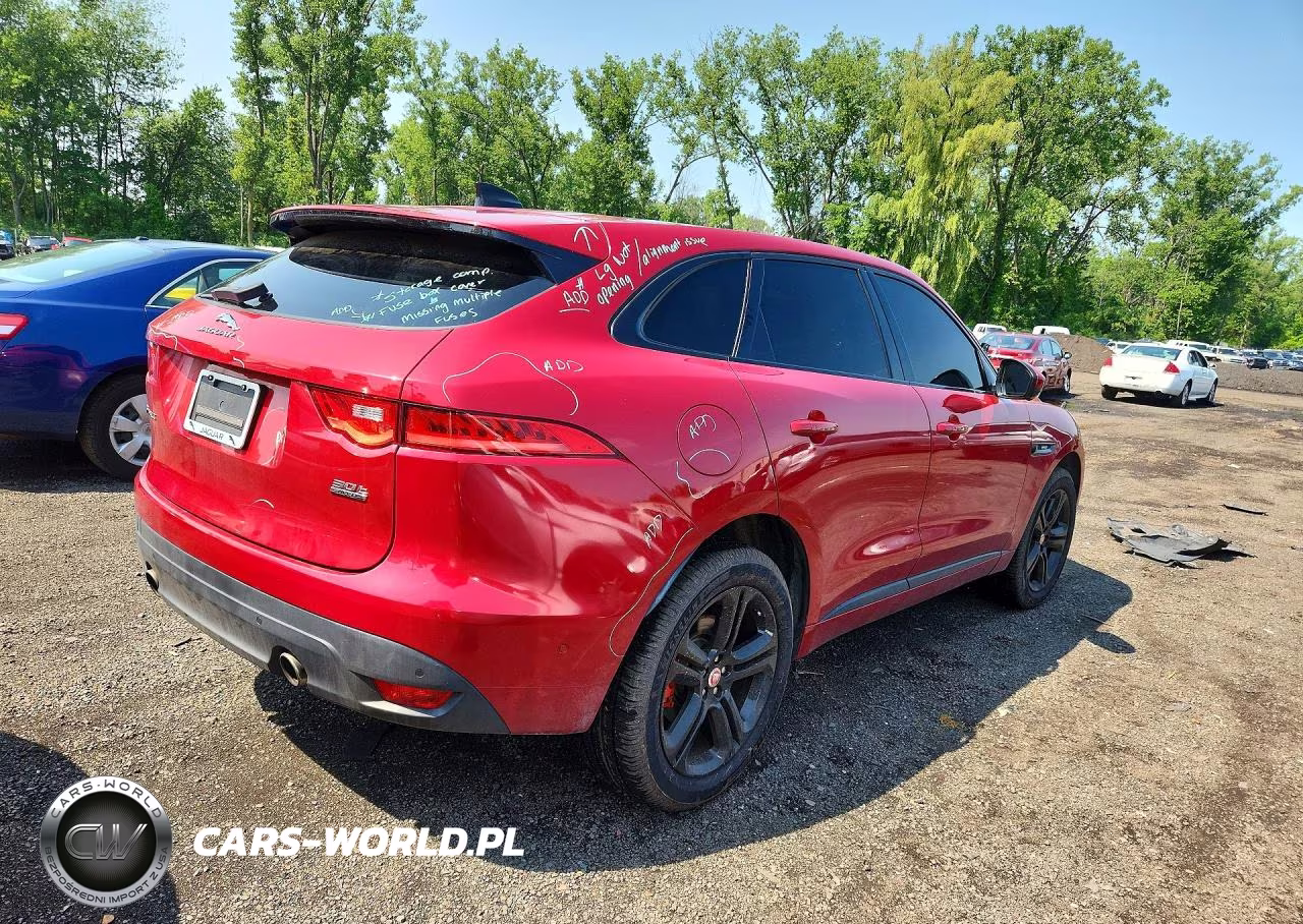 2020 Jaguar F-Pace R - Sport VIN:SADCL2GX8LA627308 - 3