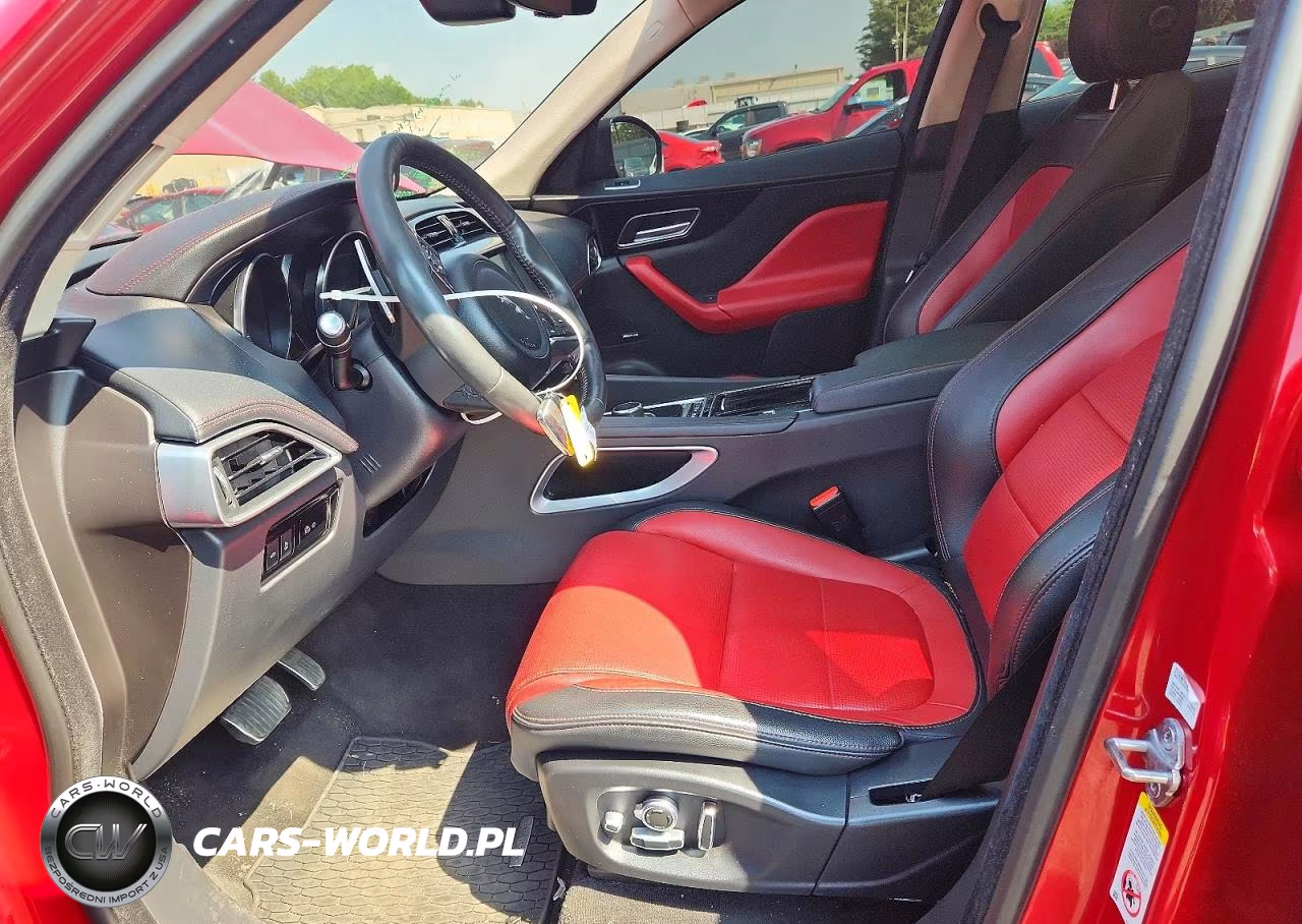 2020 Jaguar F-Pace R - Sport VIN:SADCL2GX8LA627308 - 7
