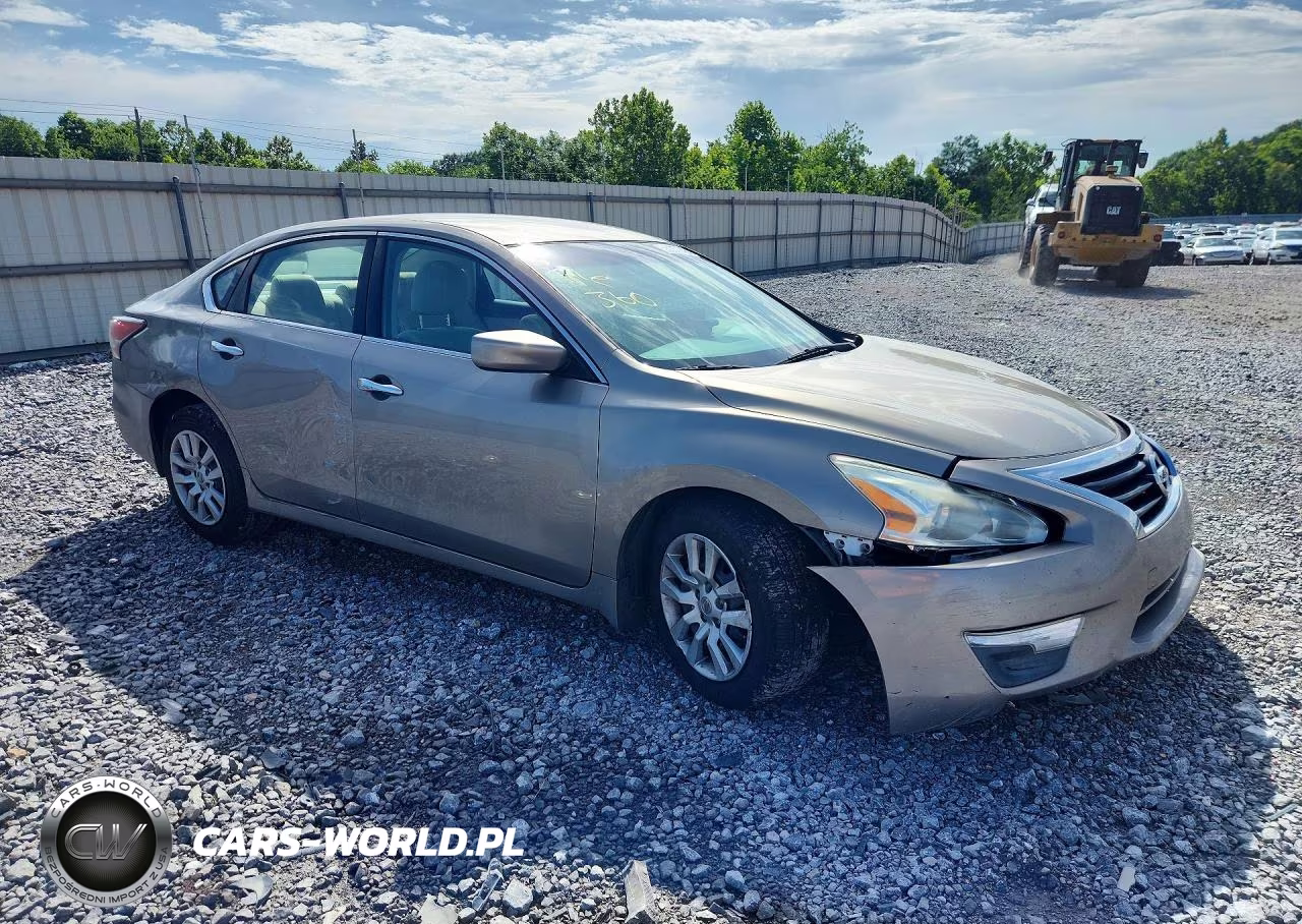 2014 Nissan Altima 2.5 S VIN:1N4AL3AP4EC104608 - 4