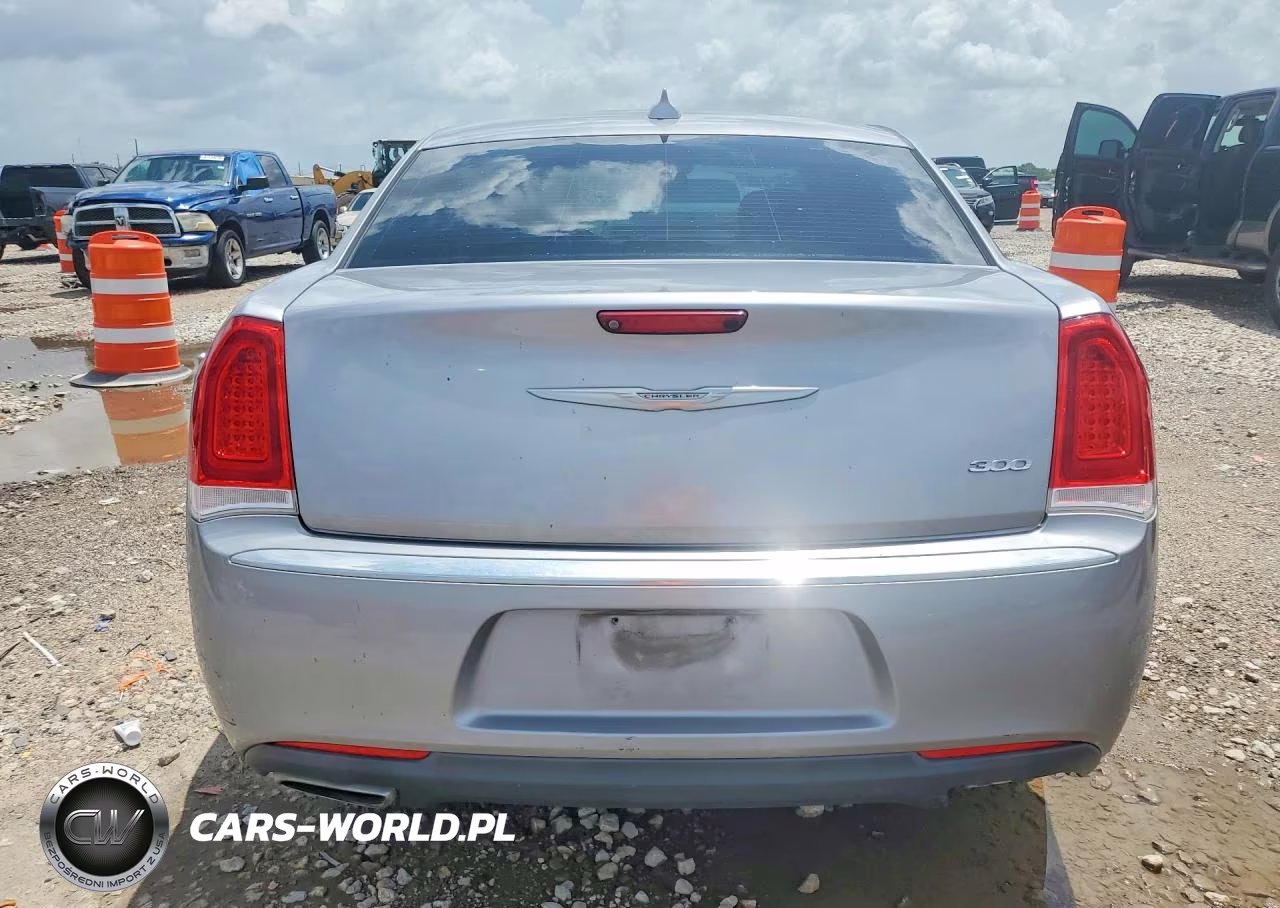 2017 Chrysler 300 Limited VIN:2C3CCAAG6HH662103 - 6