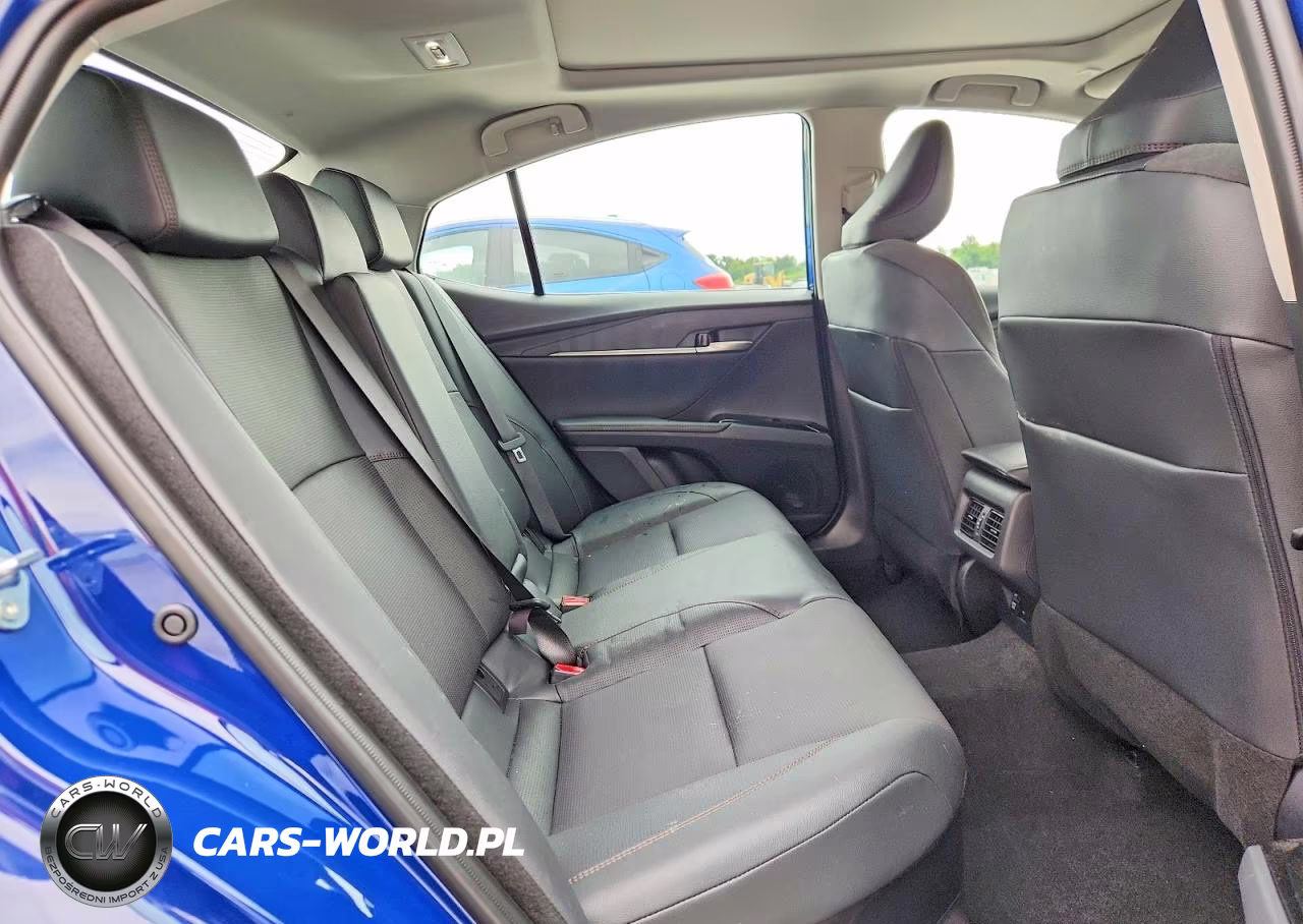 2026 Toyota Camry Xle VIN:4T1DBADK0TU043386 - 10