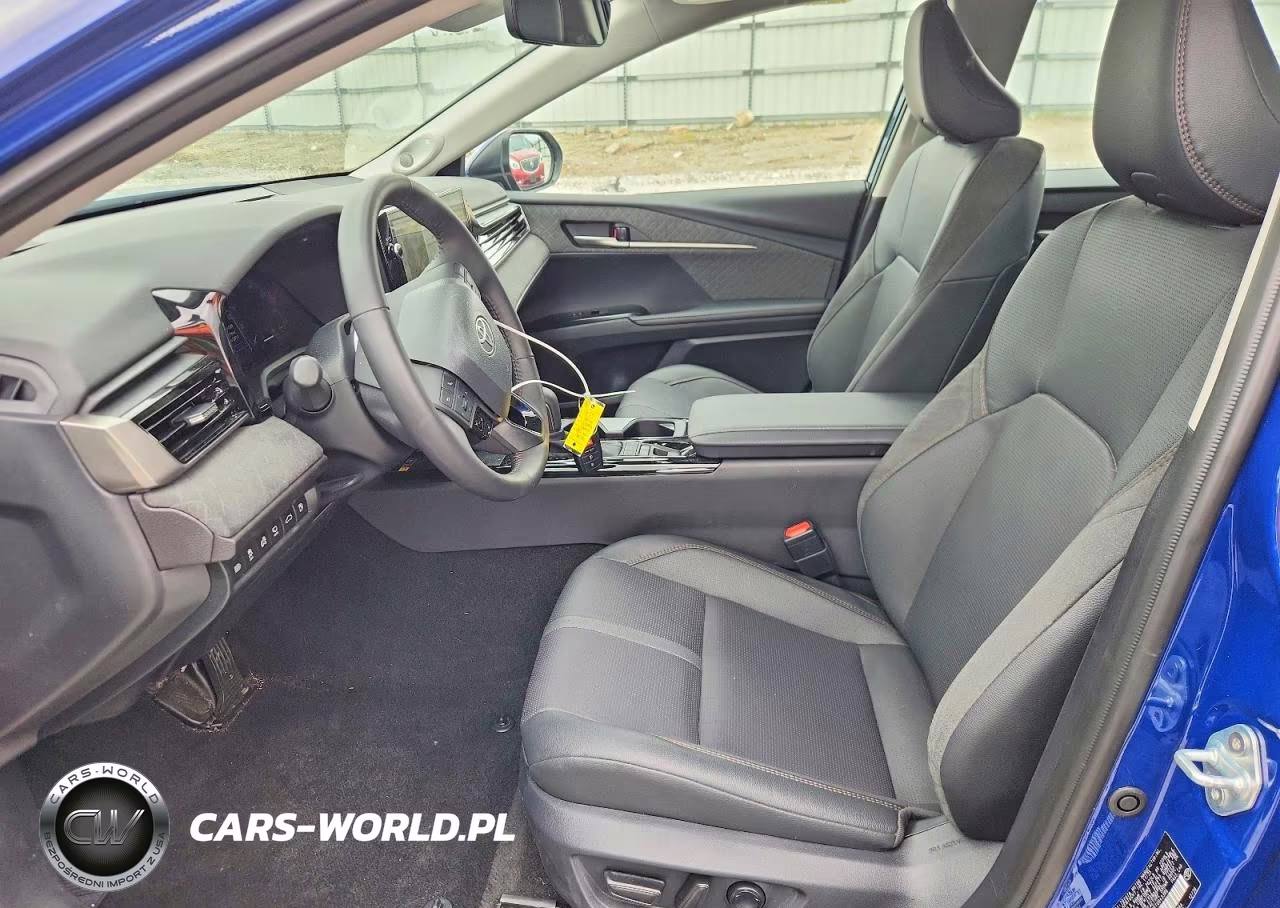 2026 Toyota Camry Xle VIN:4T1DBADK0TU043386 - 7