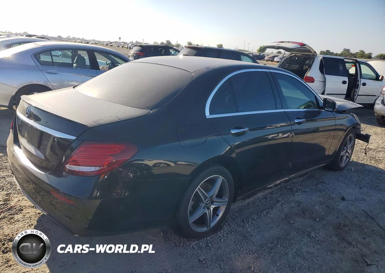 2018 Mercedes-Benz E 300 4Matic VIN:WDDZF4KB8JA403995 - 3