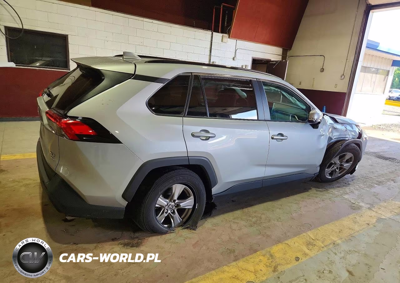 2025 Toyota Rav4 Xle VIN:2T3P1RFV7SW542570 - 3