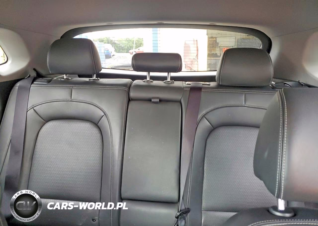 2020 Hyundai Kona Ultimate VIN:KM8K5CA55LU495553 - 10