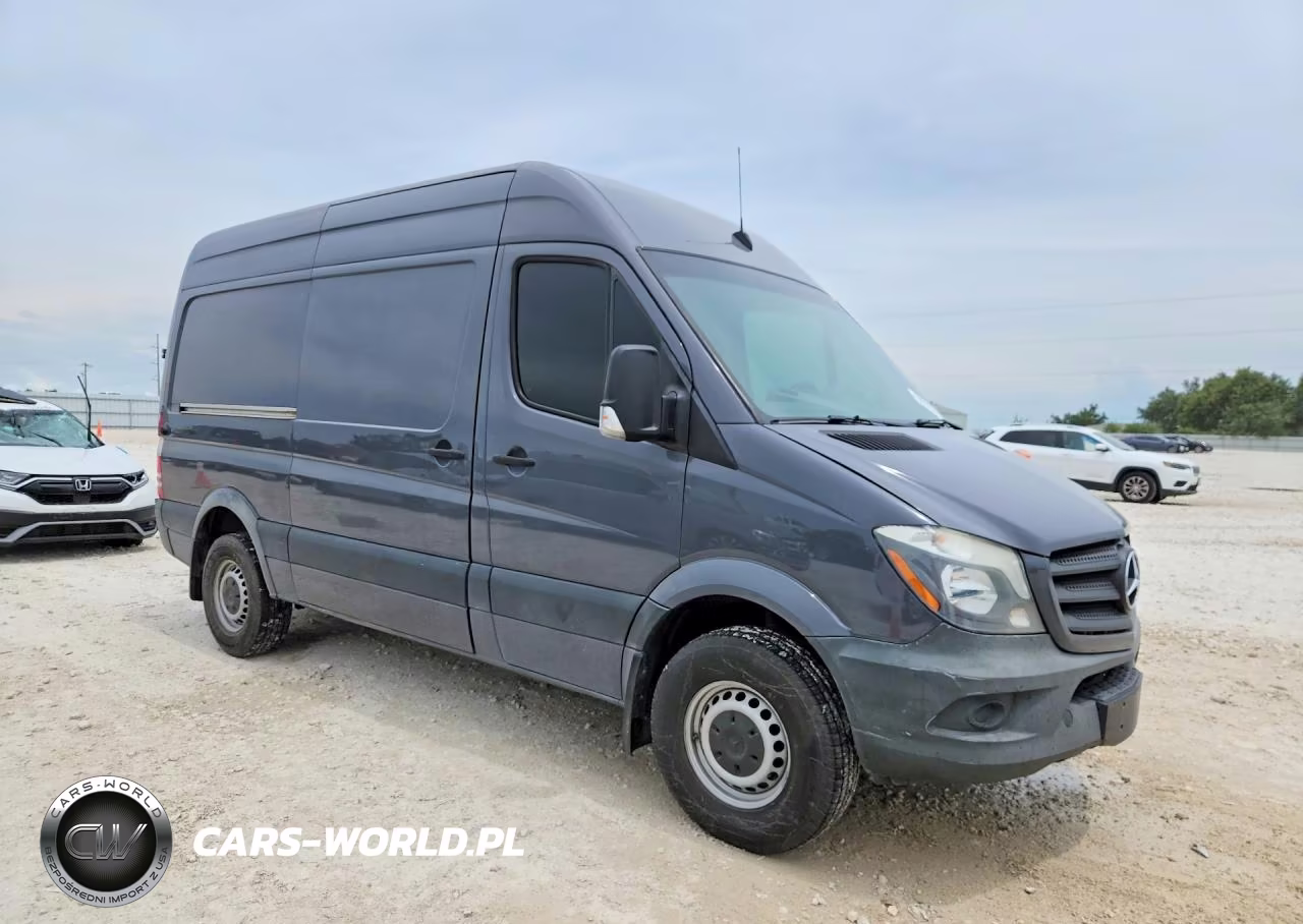 2017 Mercedes-Benz Sprinter 2500 VIN:WD3PE7CD1HP525735 - 4