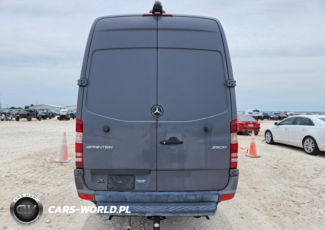 2017 Mercedes-Benz Sprinter 2500 VIN:WD3PE7CD1HP525735 - 6