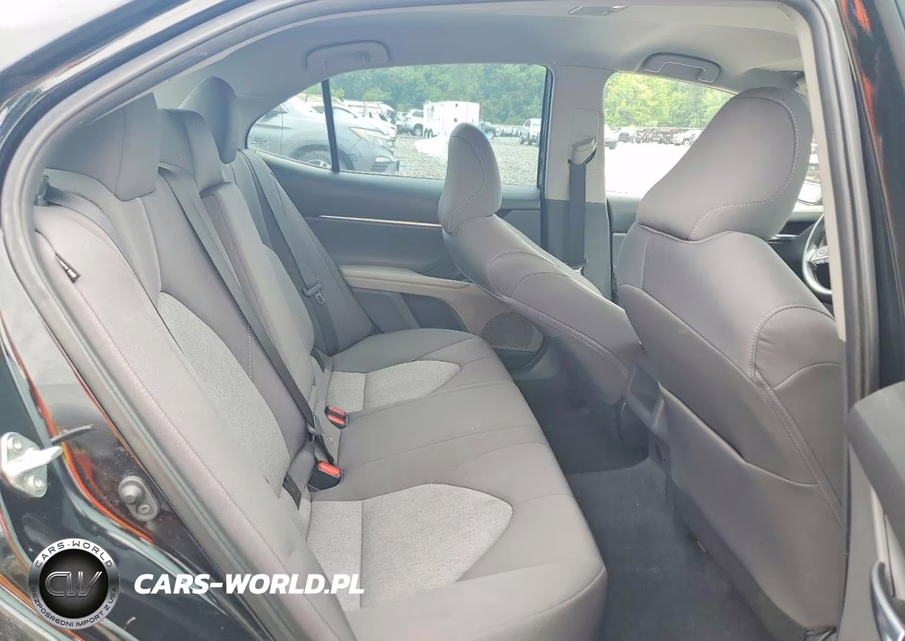 2022 Toyota Camry Le VIN:4T1C11AK3NU697465 - 10