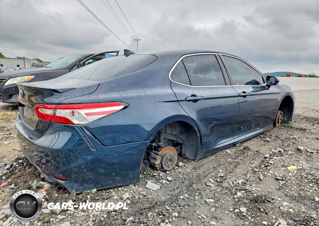 2020 Toyota Camry Se VIN:4T1G11AK6LU335838 - 3