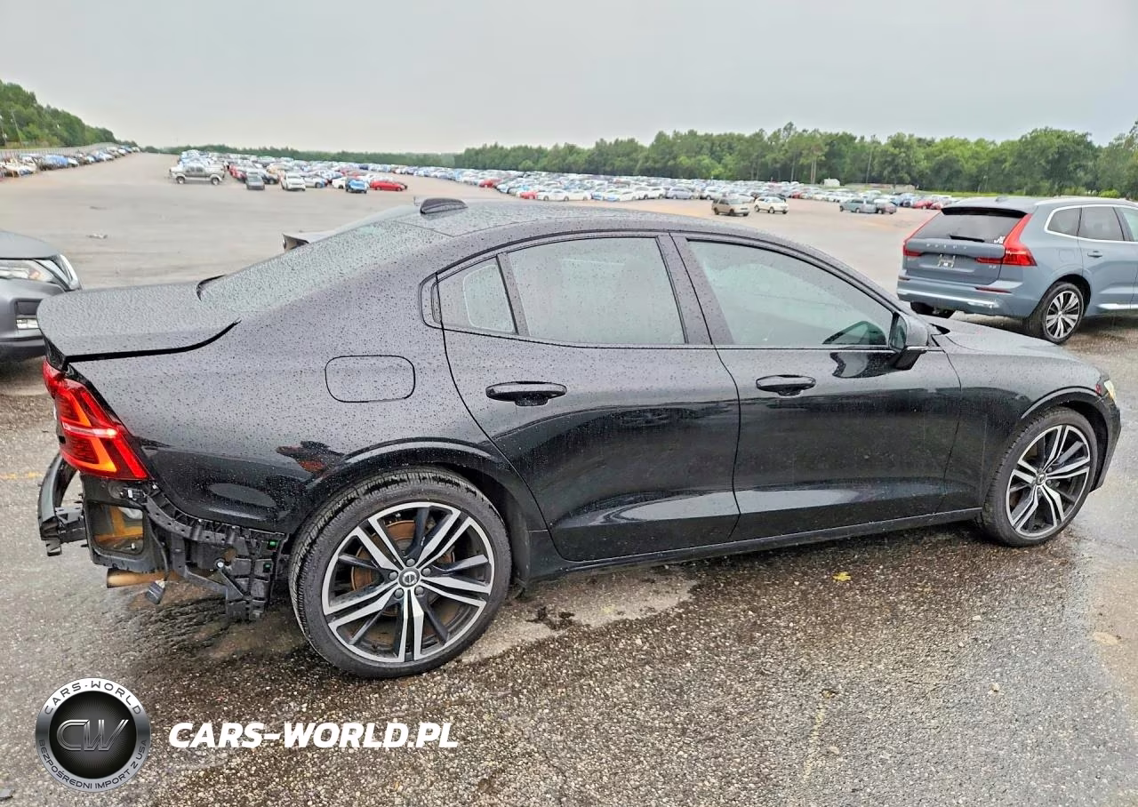 2021 Volvo S60 T5 R-Design VIN:7JR102FM4MG080962 - 3