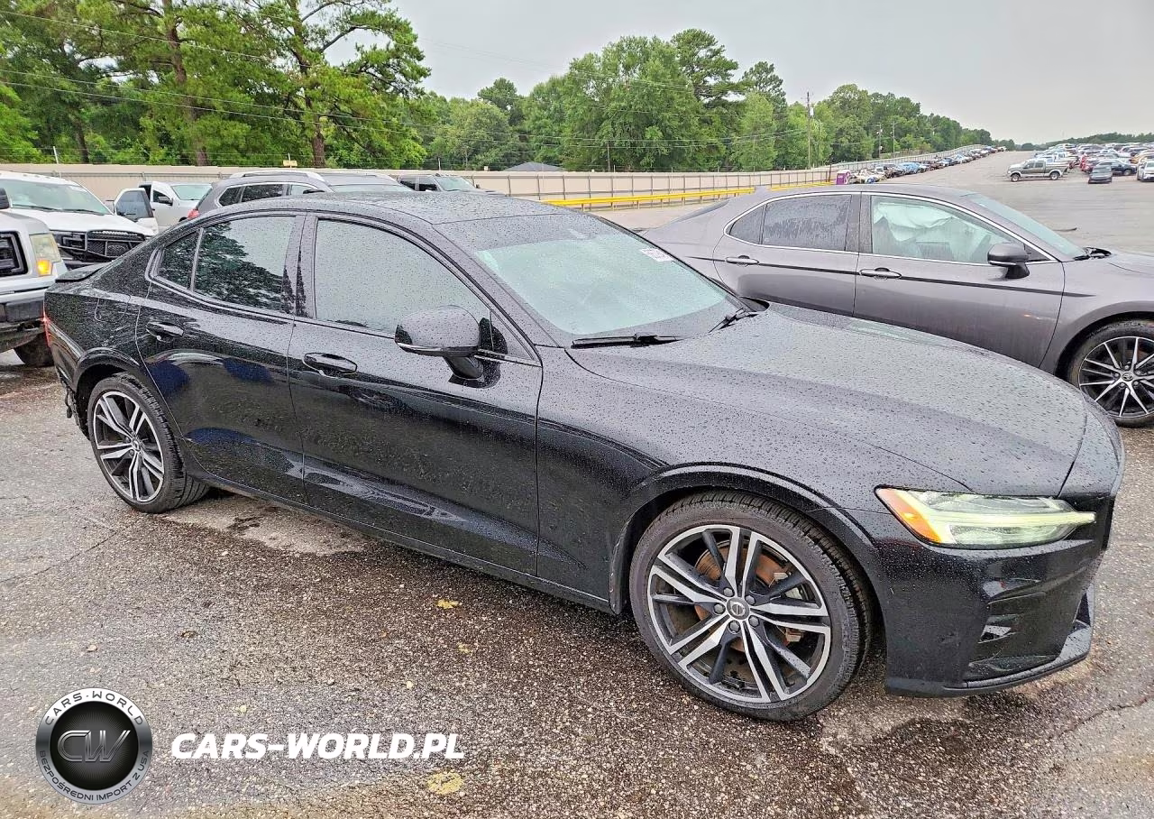 2021 Volvo S60 T5 R-Design VIN:7JR102FM4MG080962 - 4