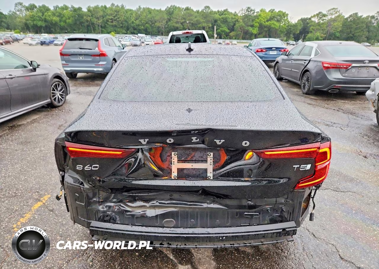 2021 Volvo S60 T5 R-Design VIN:7JR102FM4MG080962 - 6