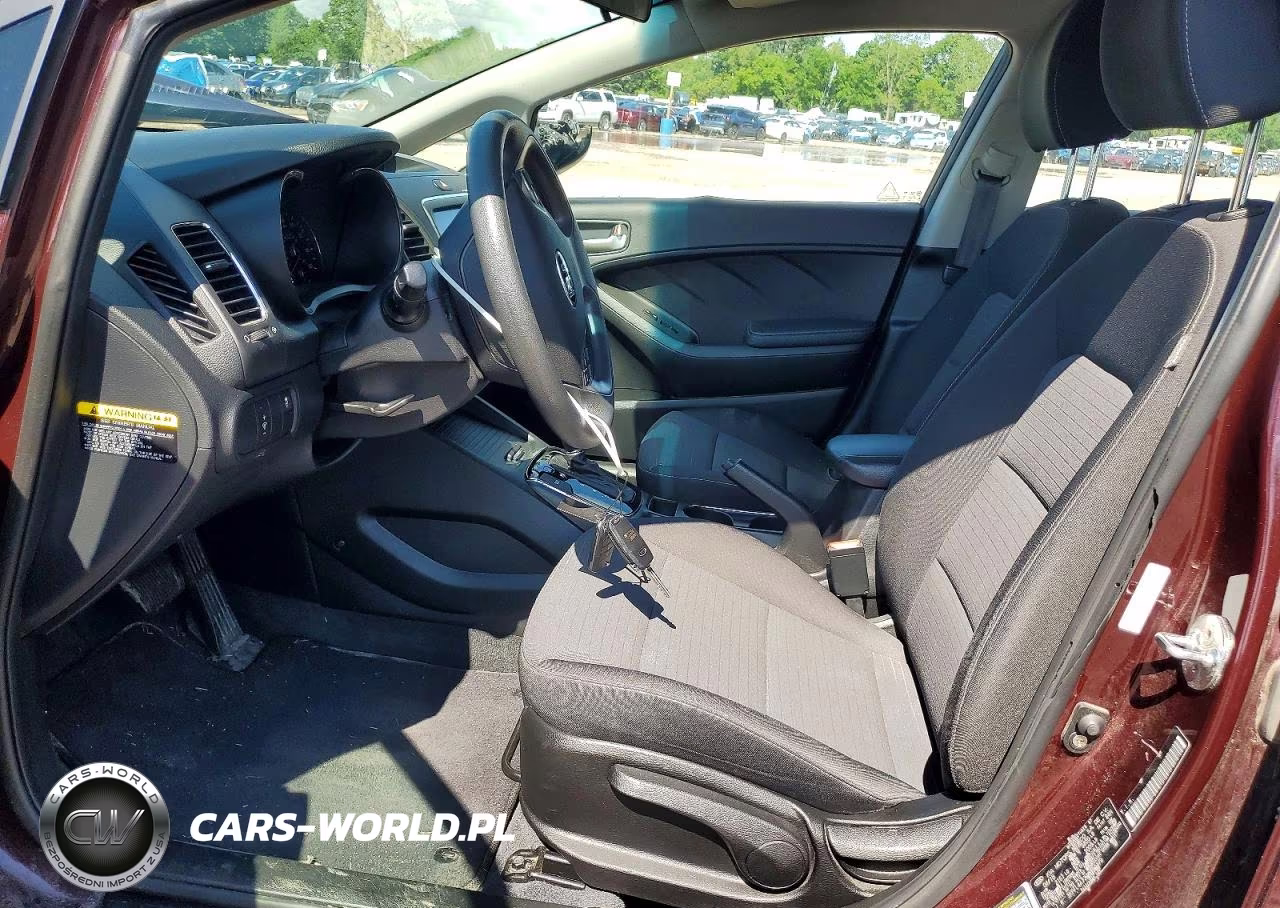 2018 Kia Forte Lx VIN:3KPFL4A77JE263079 - 7
