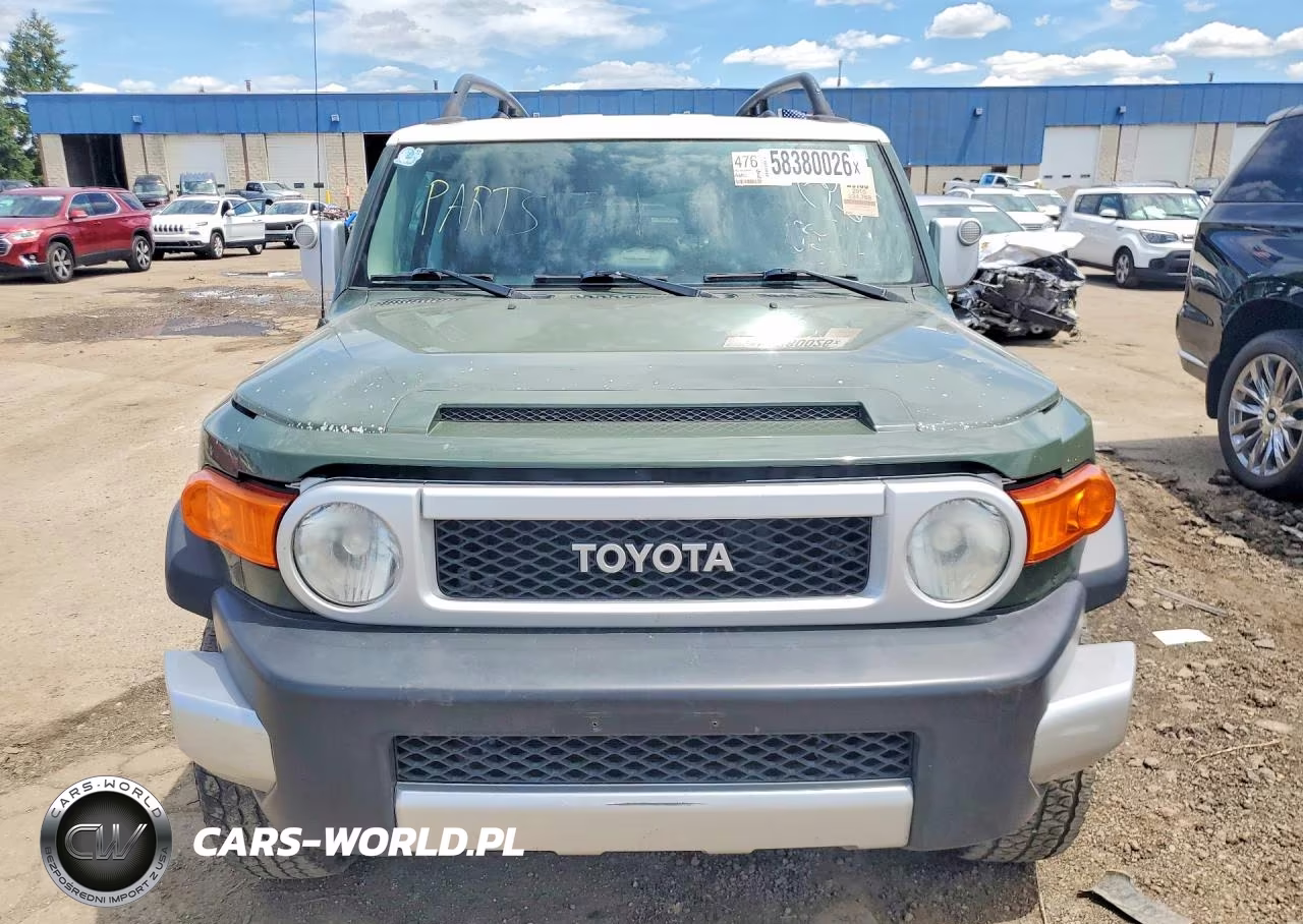 2010 Toyota Fj Cruiser Base VIN:JTEBU4BF1AK084644 - 5
