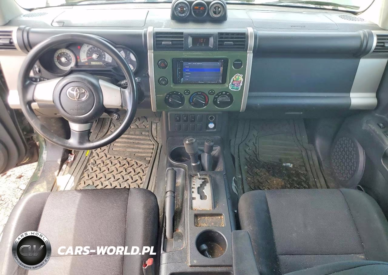2010 Toyota Fj Cruiser Base VIN:JTEBU4BF1AK084644 - 8