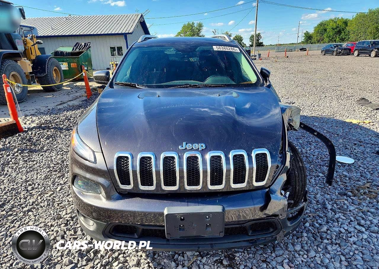 2015 Jeep Cherokee Latitude VIN:1C4PJMCB1FW789801 - 5