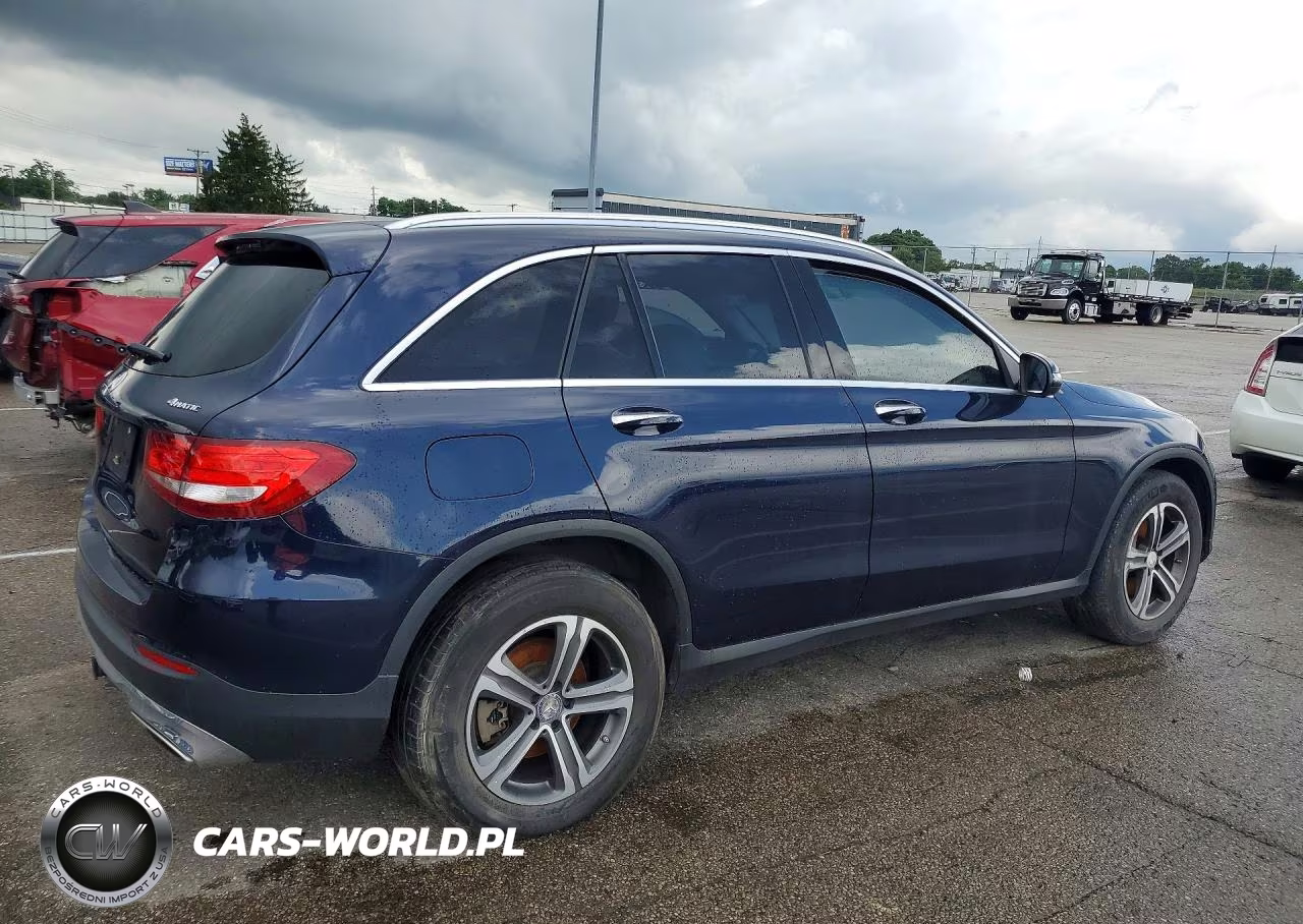 2017 Mercedes-Benz Glc 300 4Matic VIN:WDC0G4KB6HF148559 - 3