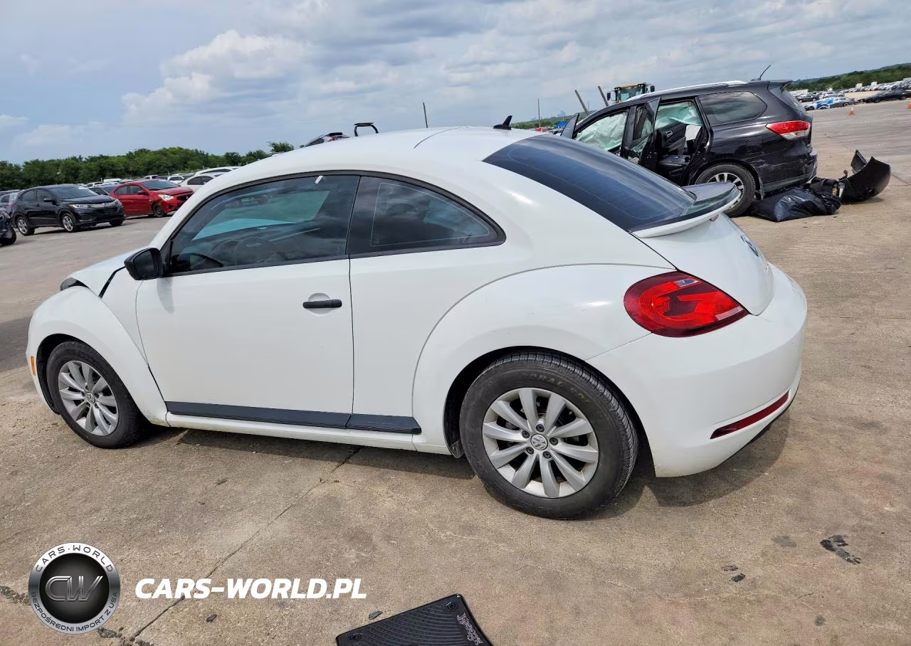 2018 Volkswagen Beetle S-Coast VIN:3VWFD7AT6JM702853 - 2
