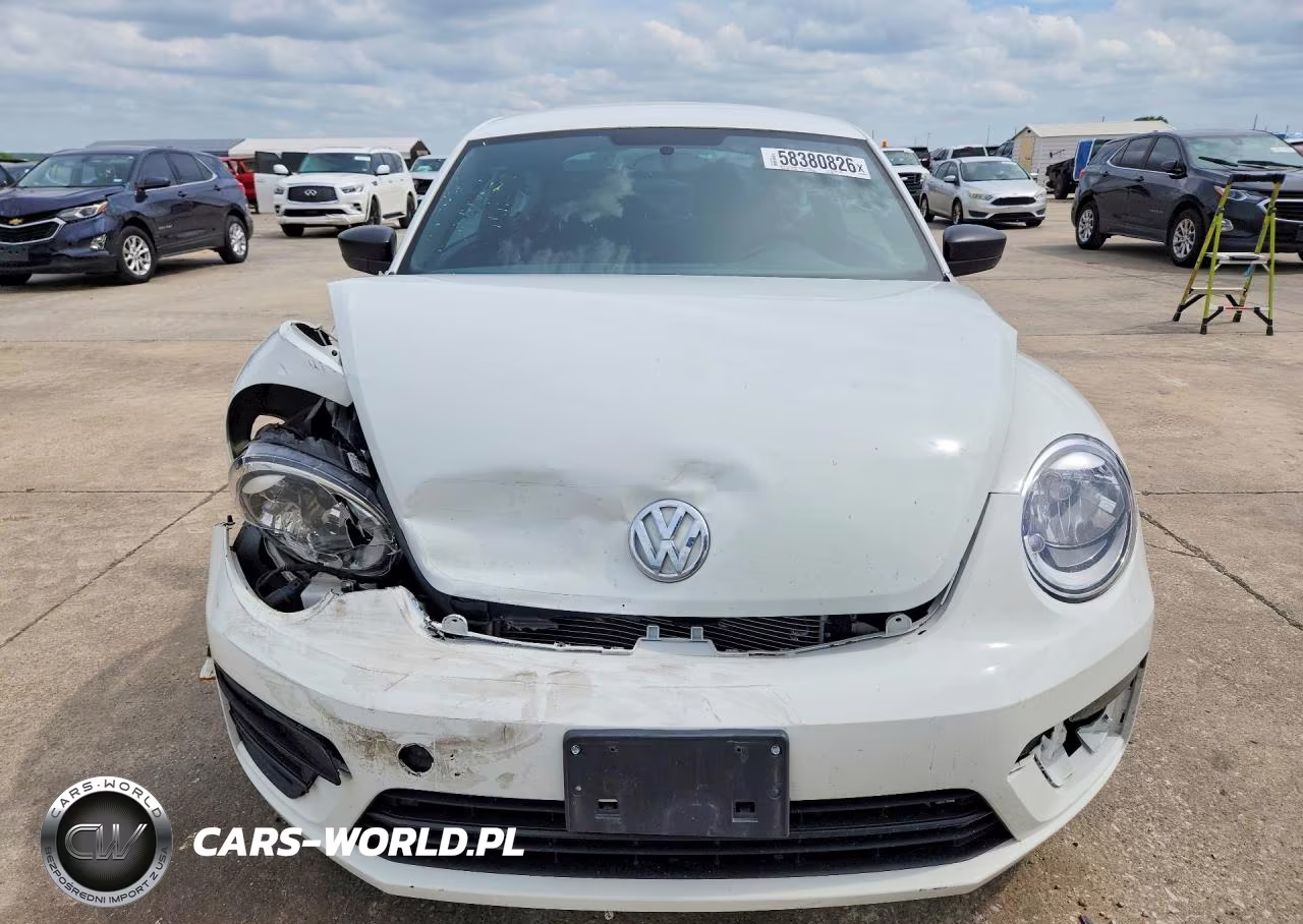 2018 Volkswagen Beetle S-Coast VIN:3VWFD7AT6JM702853 - 5