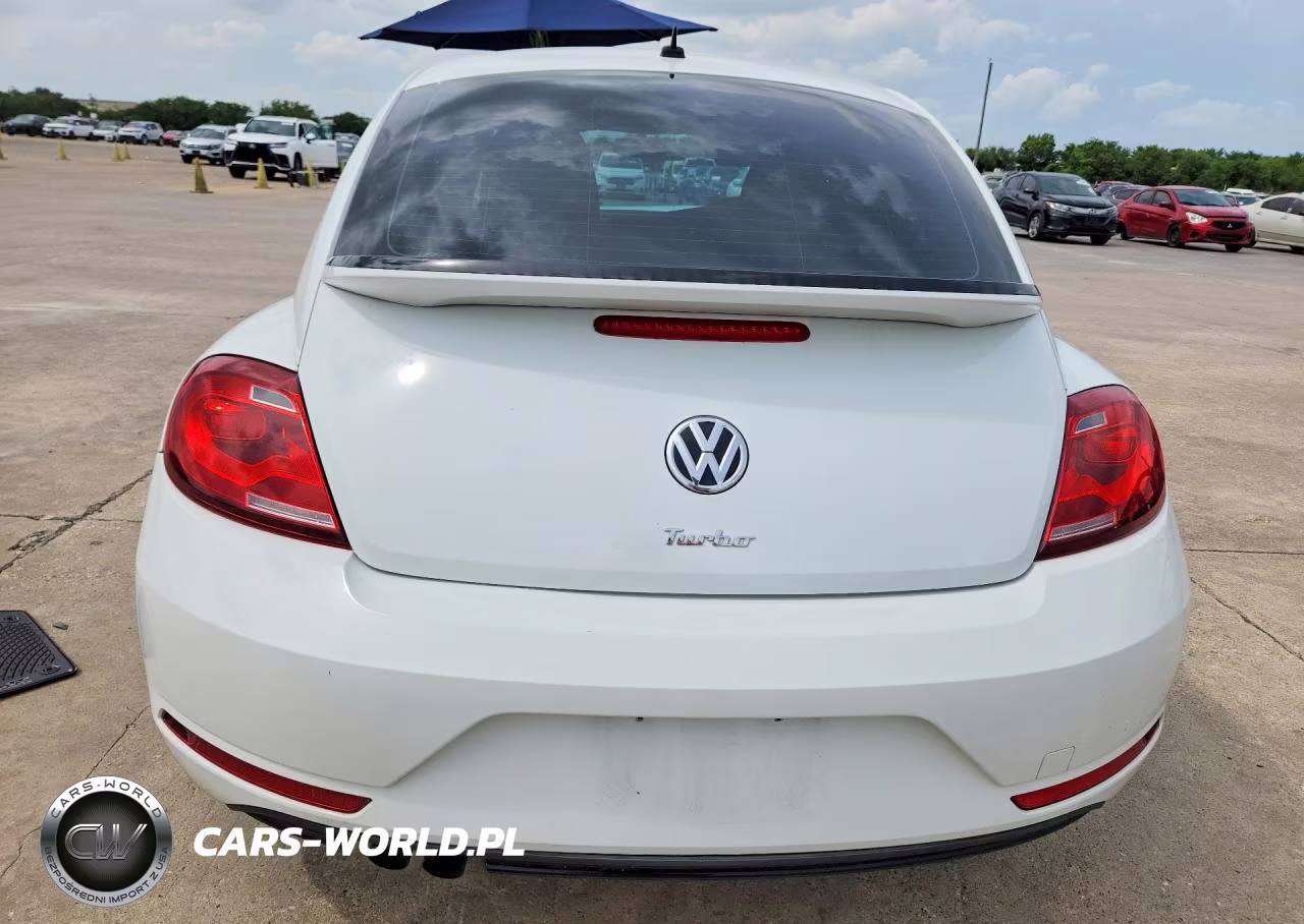 2018 Volkswagen Beetle S-Coast VIN:3VWFD7AT6JM702853 - 6