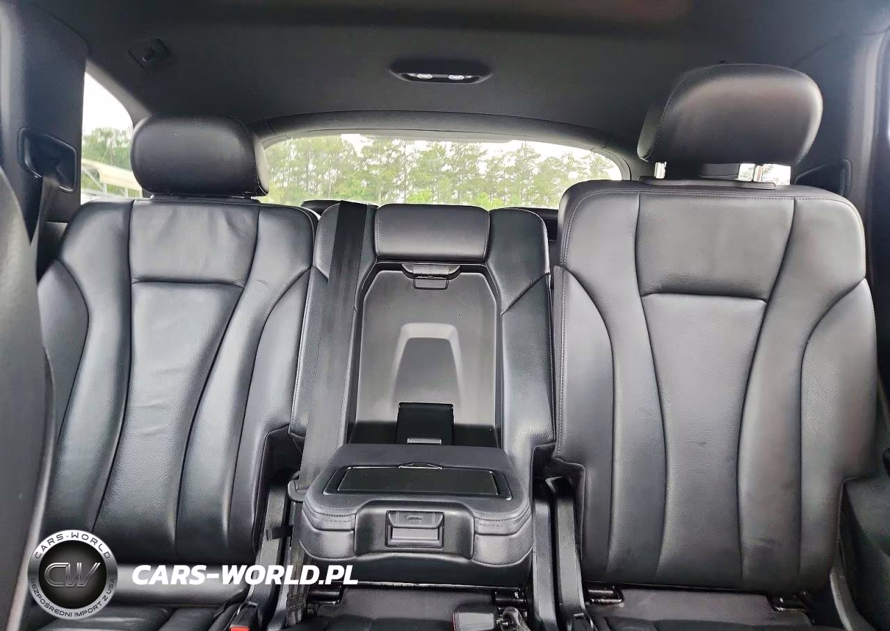 2017 Audi Q7 Premium VIN:WA1AHAF71HD044823 - 10